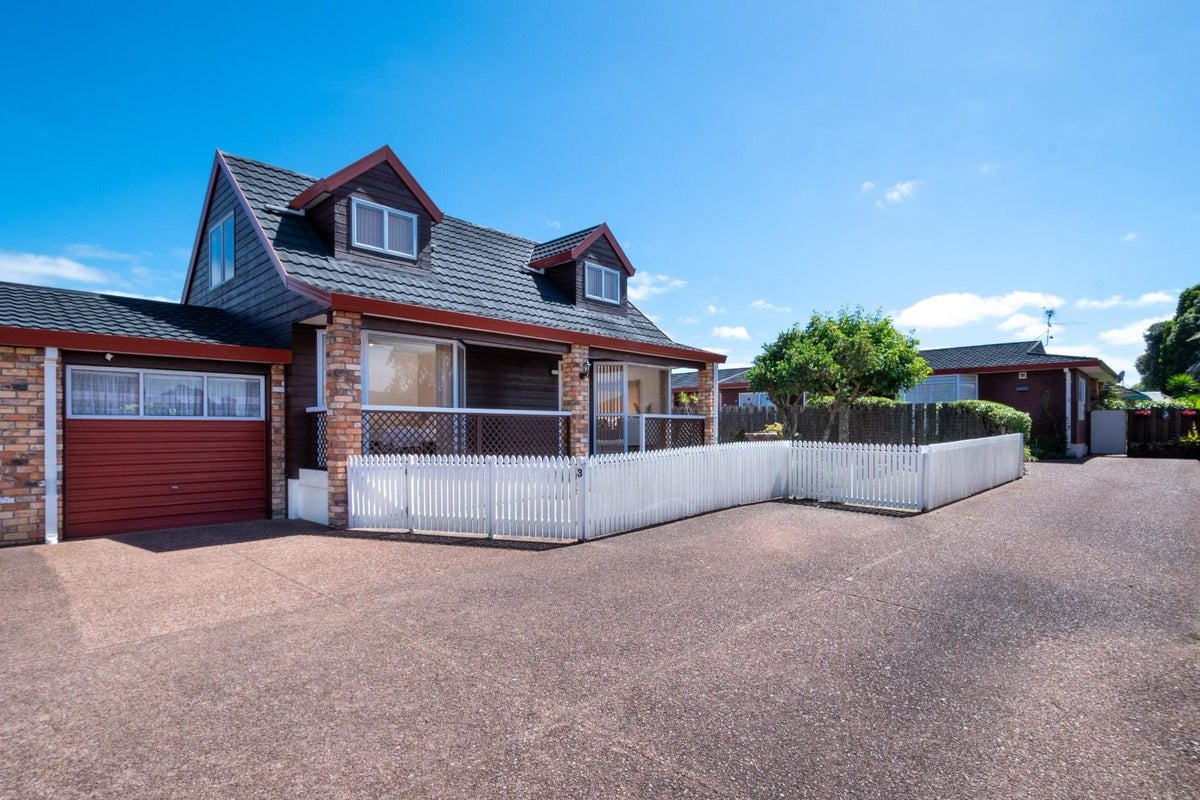 3/73 Vintage Drive, Henderson, Auckland - Carousel 2