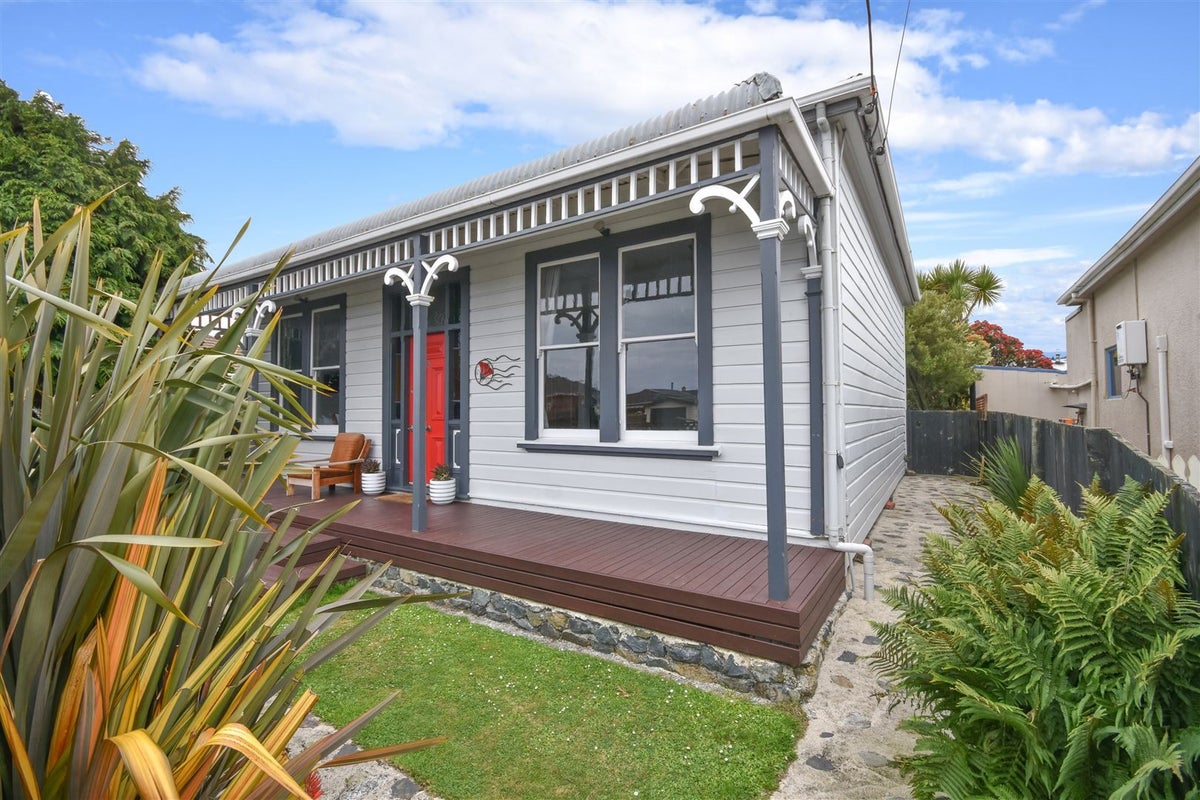 22 De Carle Street, Saint Kilda, Dunedin - Carousel 1