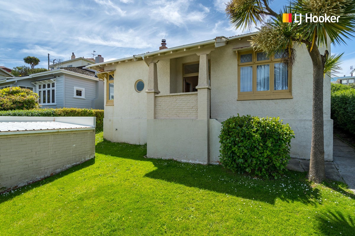 61 Tomahawk Road, Andersons Bay, Dunedin - Carousel 1