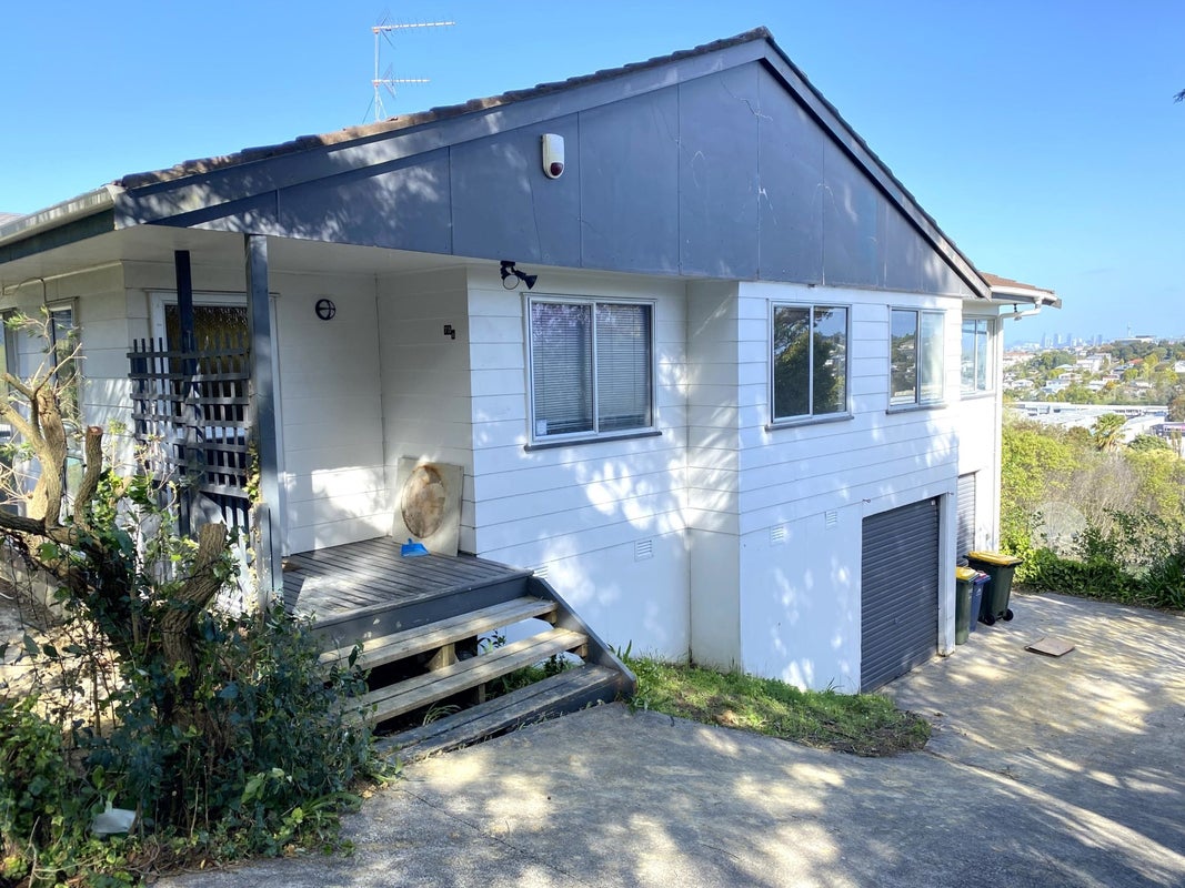 2/75A Target Road, Totara Vale, Auckland - Carousel 1