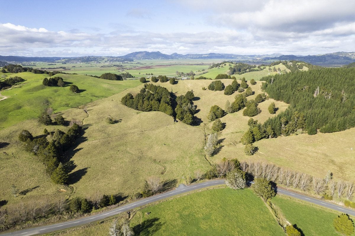 27 Hukerenui Road, Hikurangi - Carousel 32