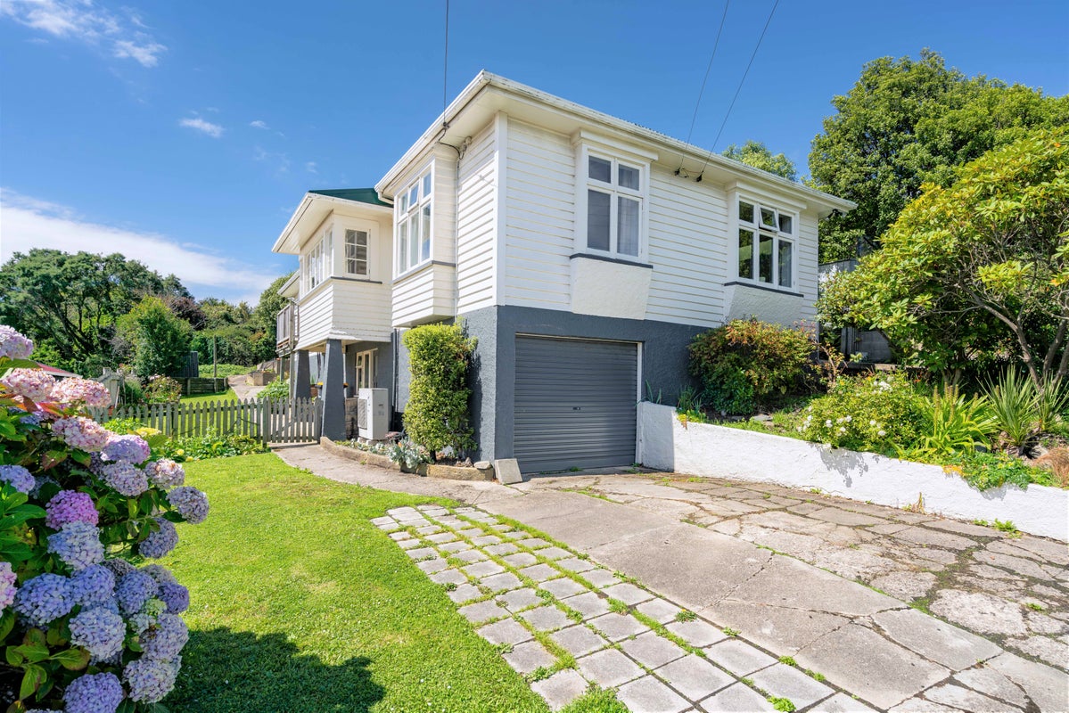 71 Bayfield Road, Andersons Bay, Dunedin - Carousel 1