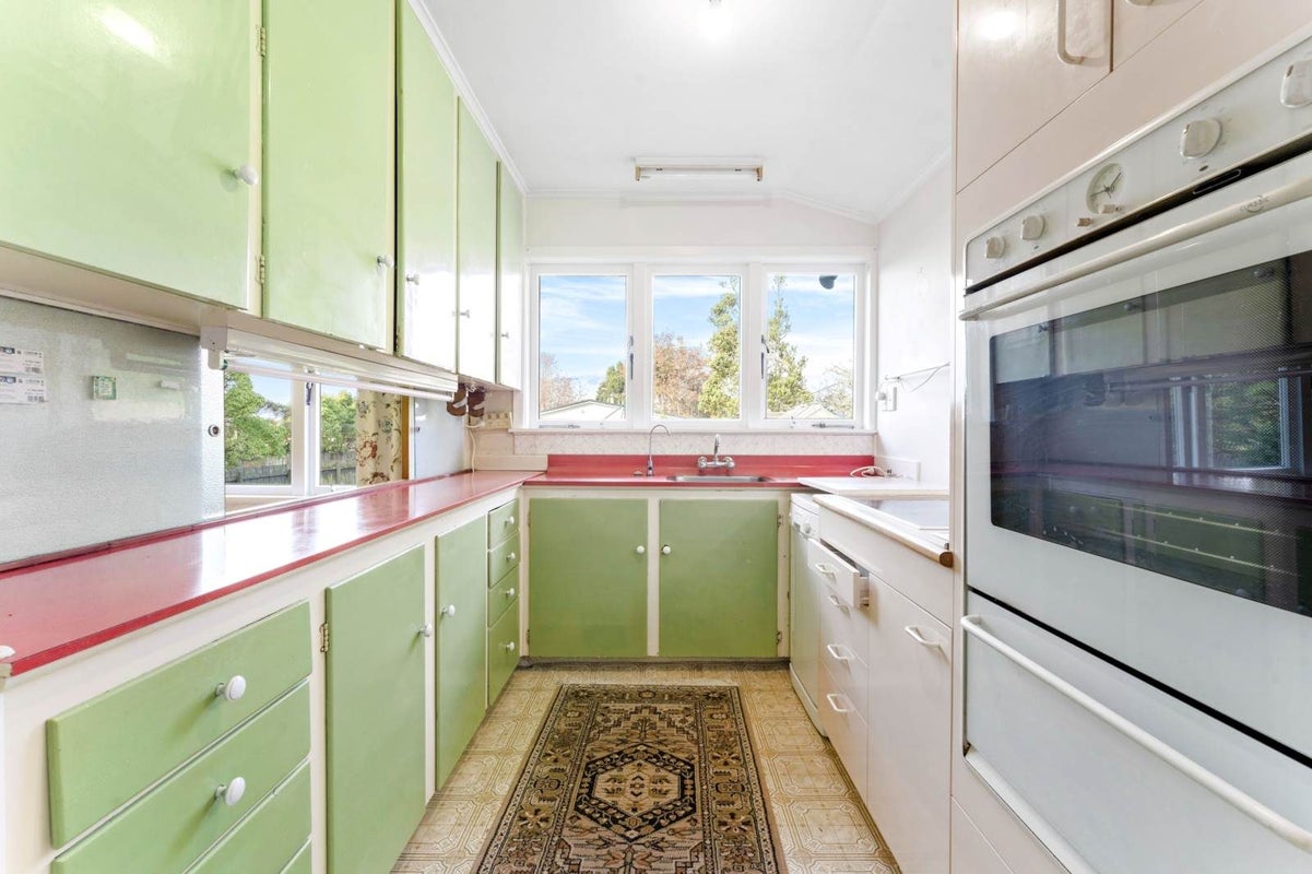 109 Te Atatu Road, Te Atatu South, Auckland - Carousel 2