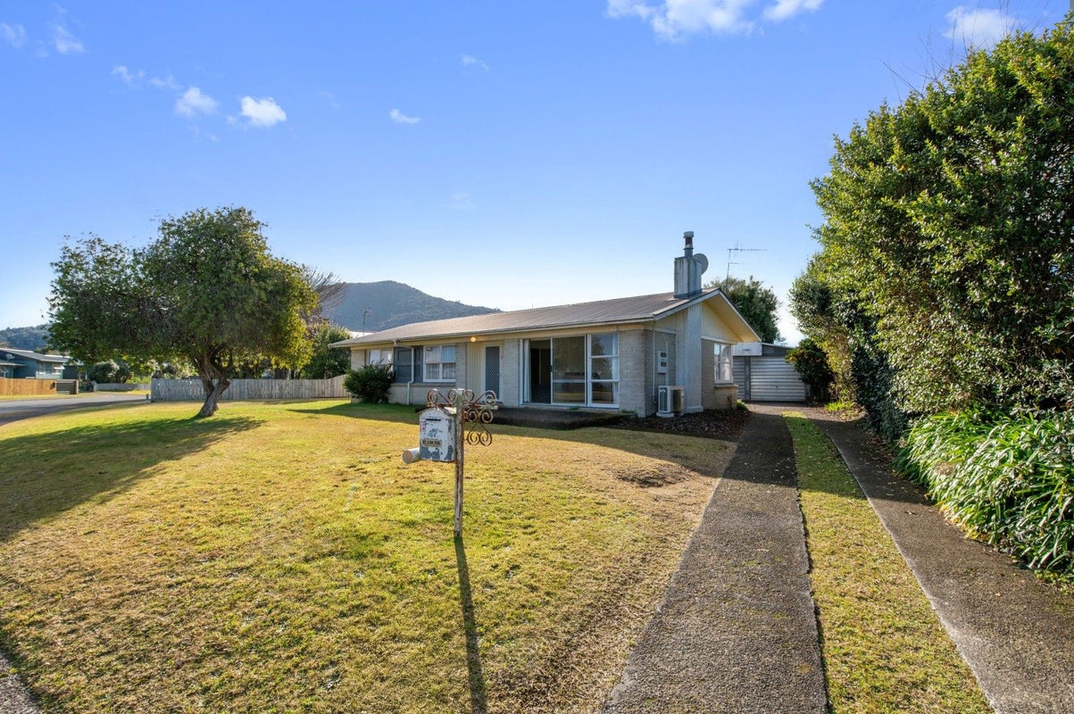 37 Alison Street, Mangakakahi, Rotorua - Carousel 1