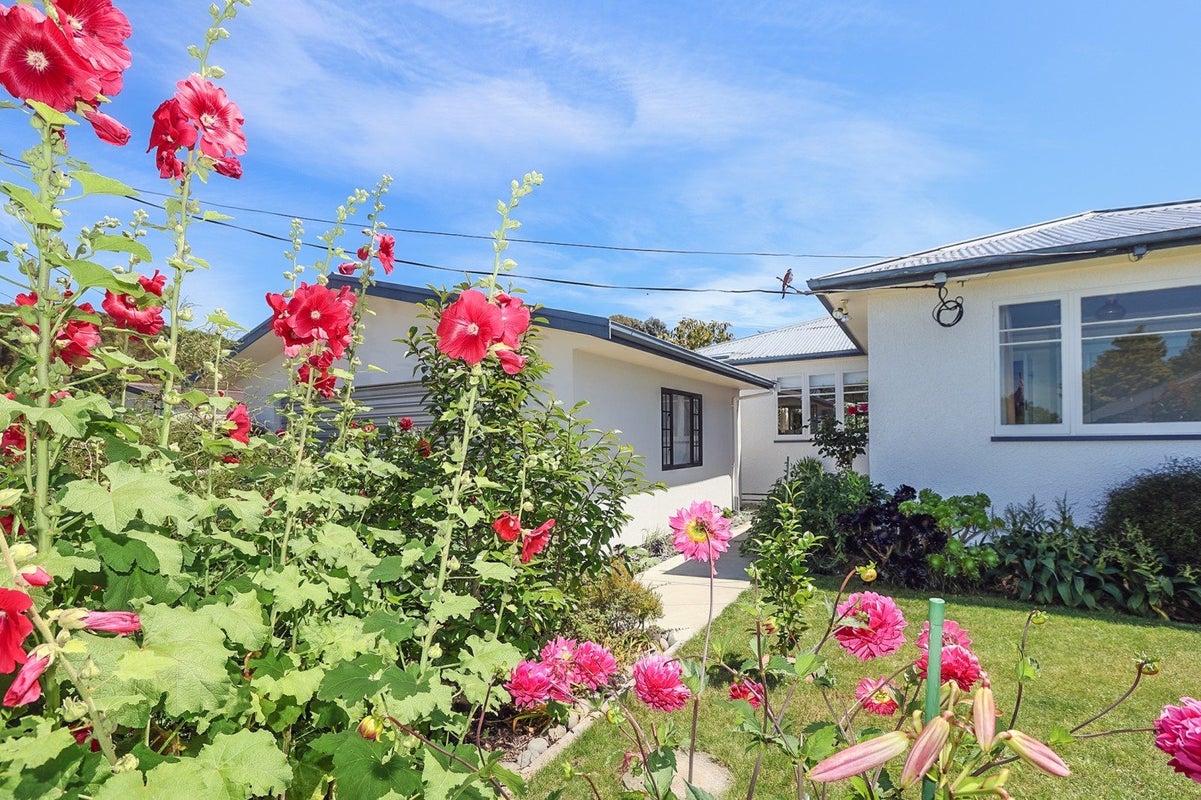 15 Golding Road, Taradale, Napier - Carousel 1