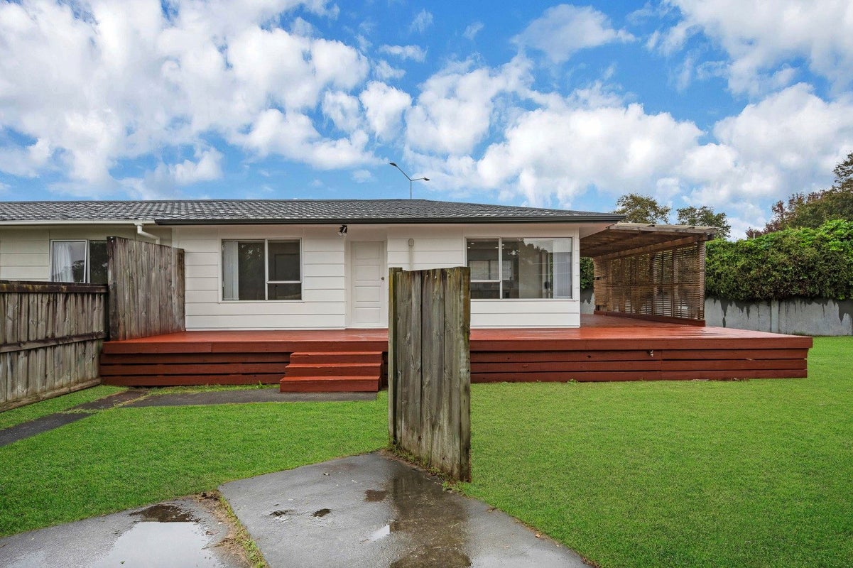 2/29 Kindergarten Drive, Conifer Grove, Takanini - Carousel 2