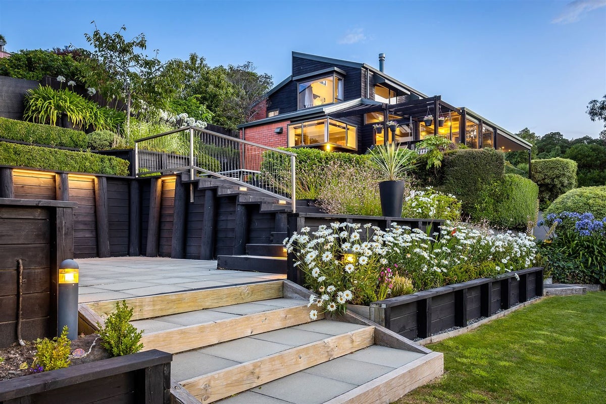 7 Sedgwick Way, Westmorland, Christchurch - Carousel 1