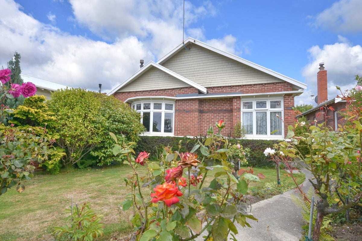 374 Bay View Road, Saint Clair, Dunedin - Carousel 18
