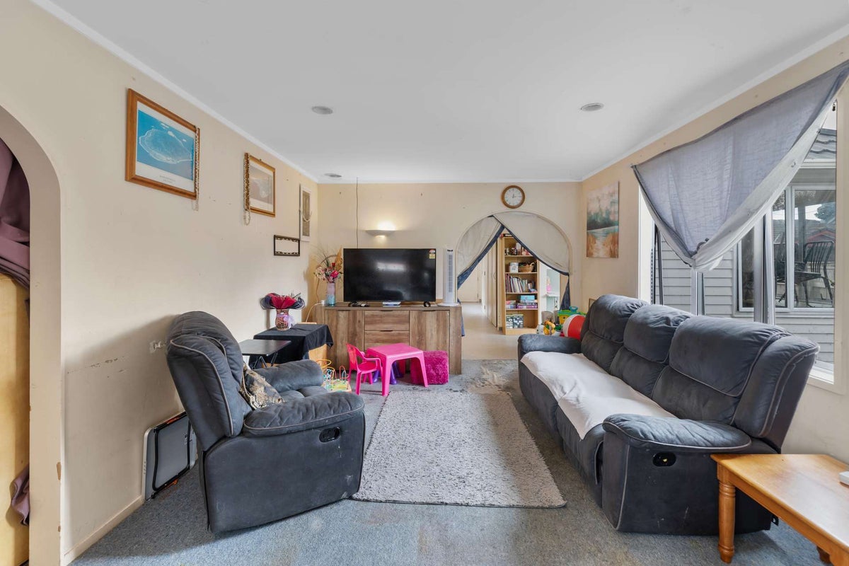 58 Dyer Street, Epuni, Lower Hutt - Carousel 2