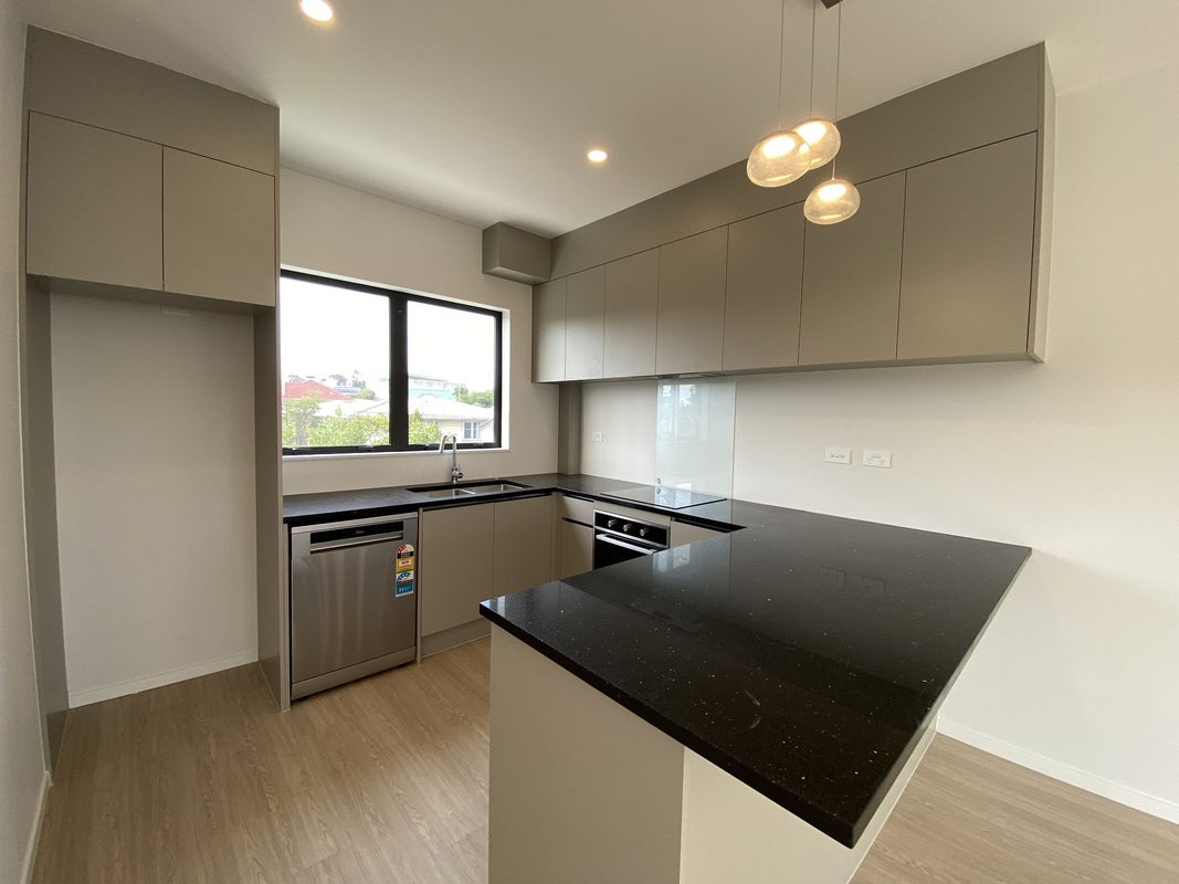 1/4052 Great North Road, Glen Eden, Auckland - Carousel 2