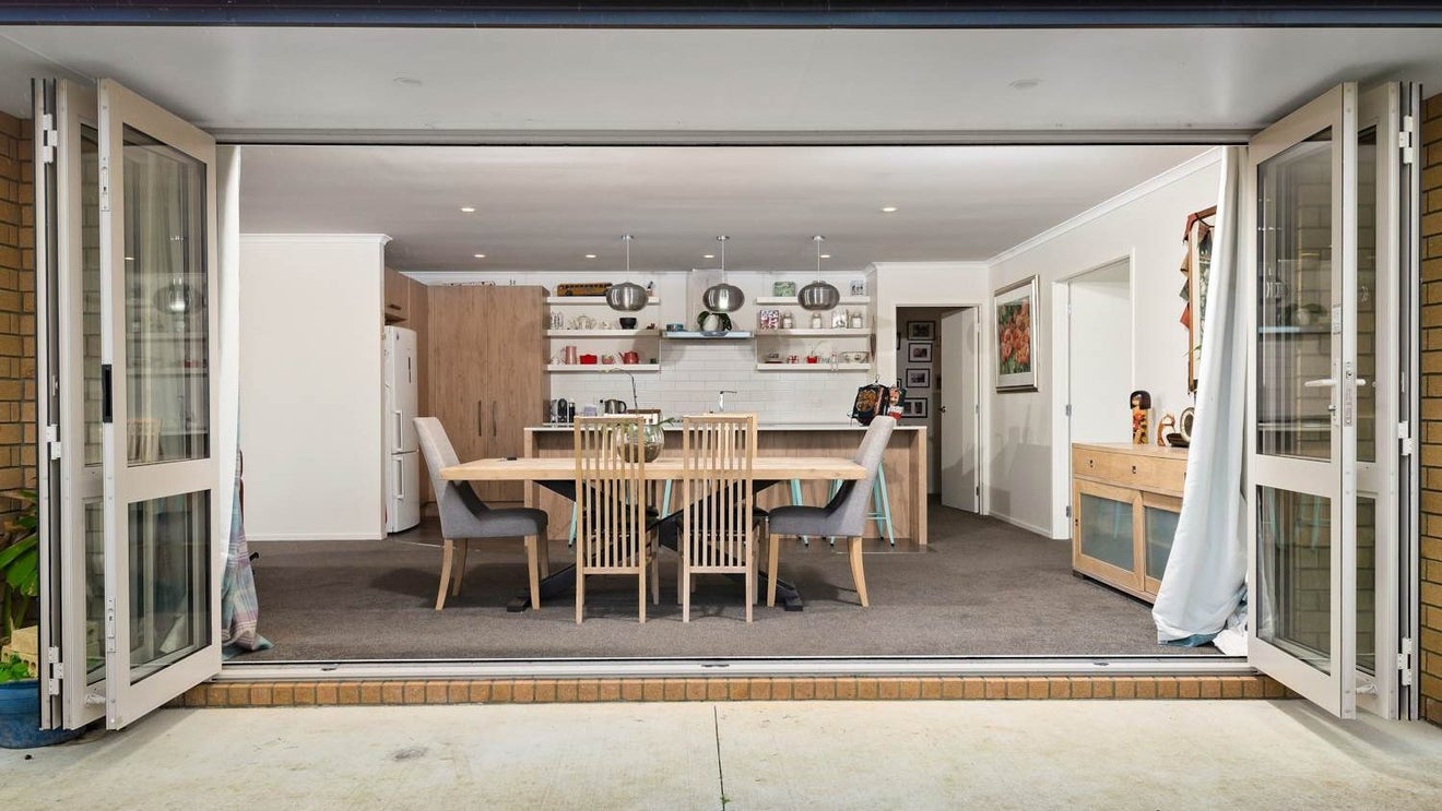 30 Awanui Avenue, Te Kauwhata, Te Kauwhata - Carousel 1