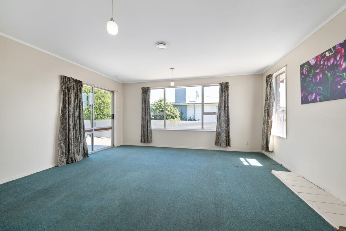 8 Moana Crescent, Redwoodtown, Blenheim - Carousel 2