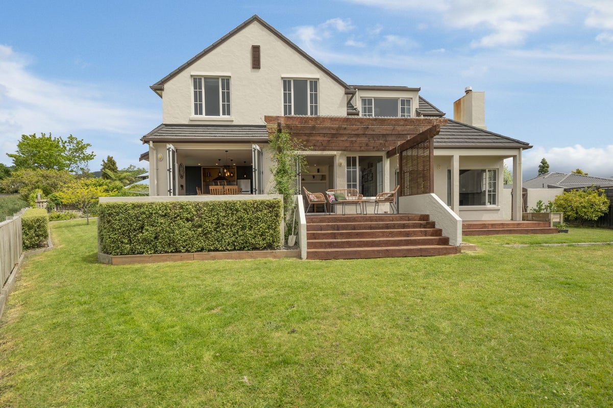 23 Hayward Rise, Owhata, Rotorua - Carousel 1