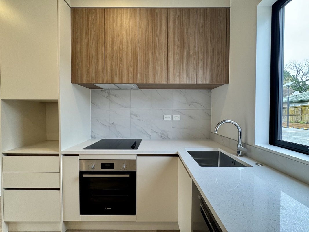 7/35 Crawford Avenue, Mangere Bridge, Auckland - Carousel 1