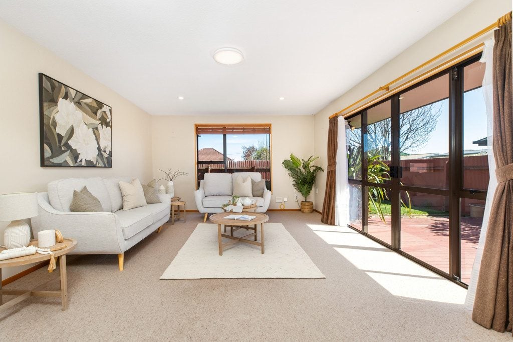 61A Cavendish Road, Casebrook, Christchurch - Carousel 1