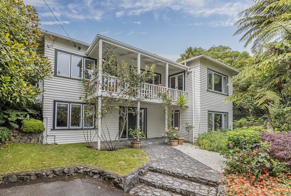 70 Messines Road, Karori, Wellington - Carousel 1