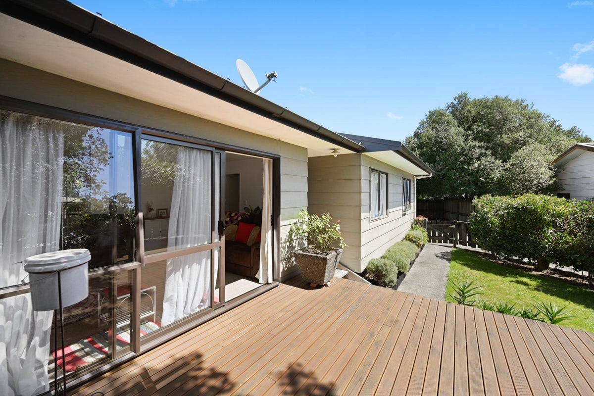 48B Garland Drive, St Andrews, Hamilton - Carousel 2