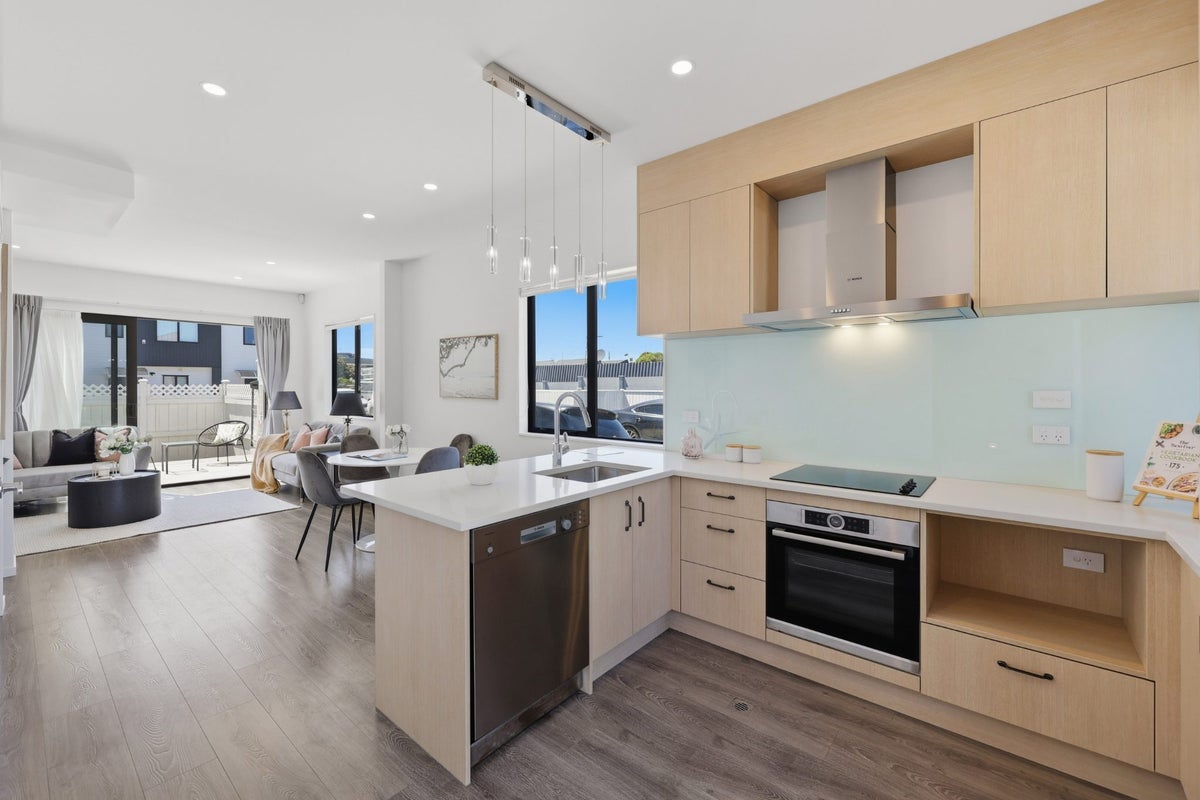 188 Rockfield Road, Penrose, Auckland - Carousel 1