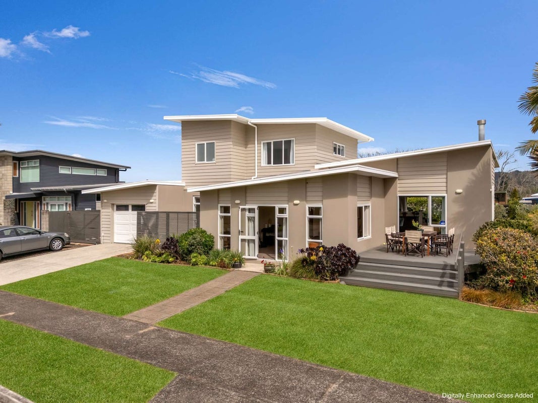 18 Pacific Place, Whitianga, Whitianga - Carousel 1