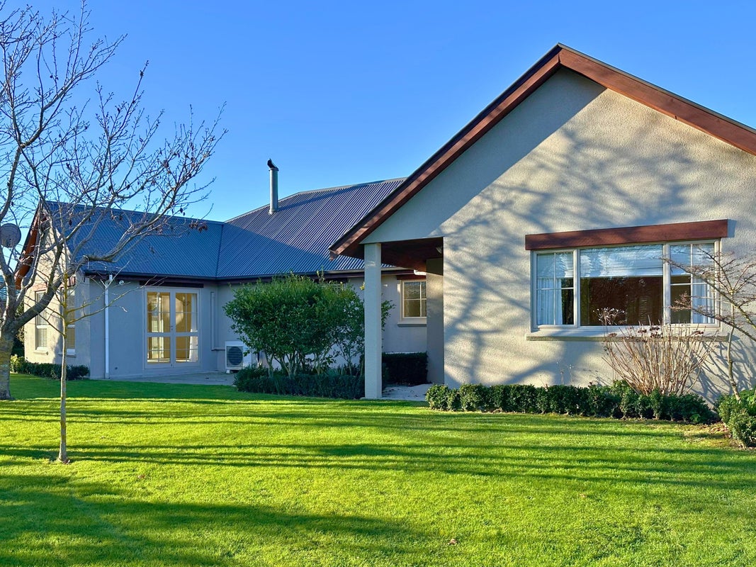 6 Sequoia Place, Springlands, Blenheim - Carousel 2