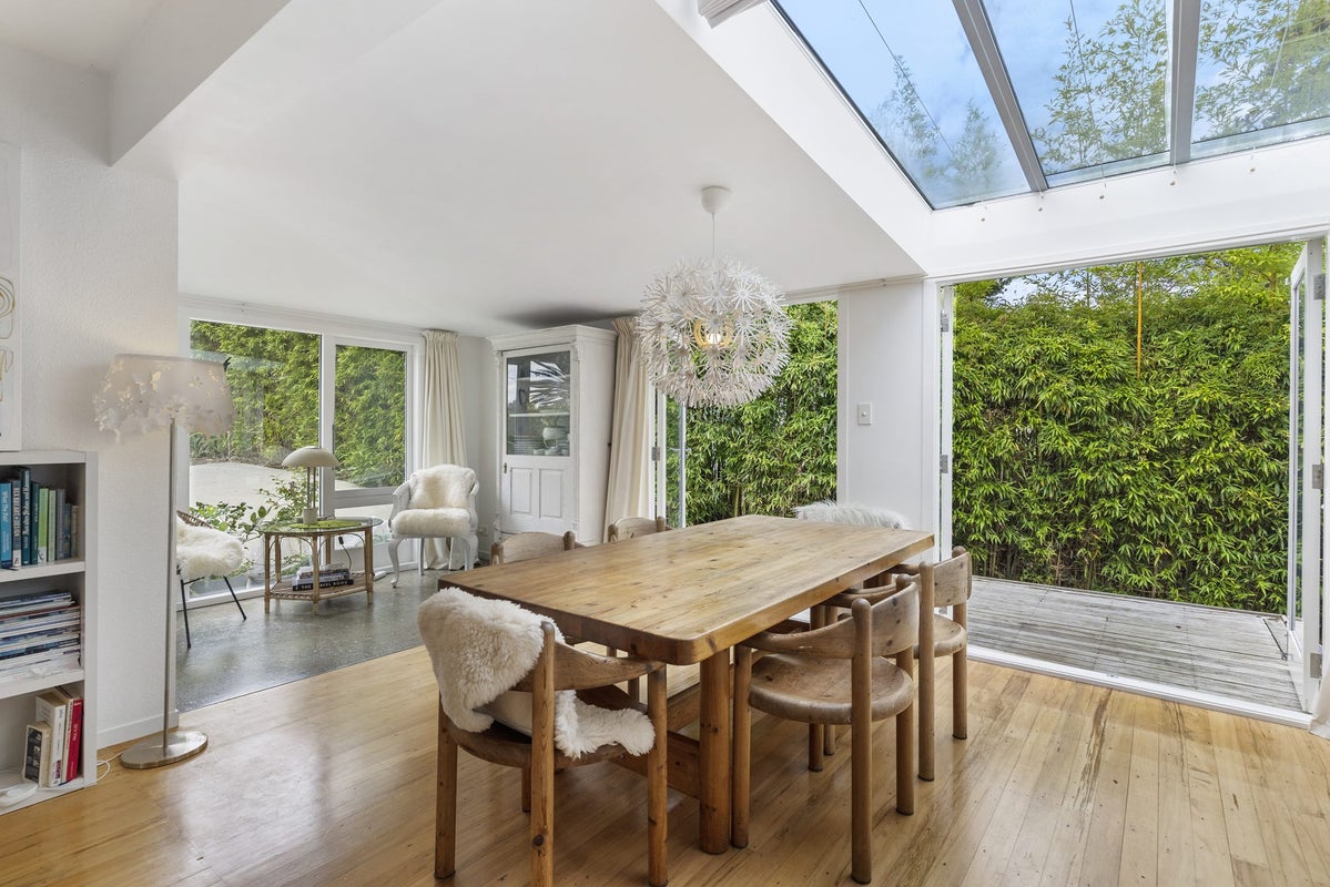 16 Coroglen Avenue, Birkenhead, Auckland - Carousel 1
