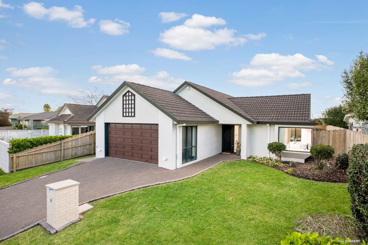 2 Arrathorne Place, Northpark, Auckland - Carousel 25