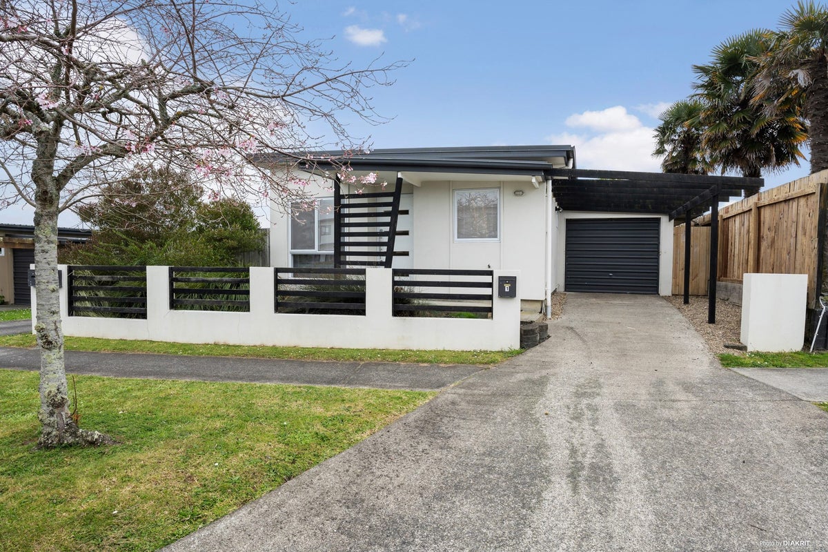 1 Corin Avenue, Manurewa, Auckland - Carousel 1