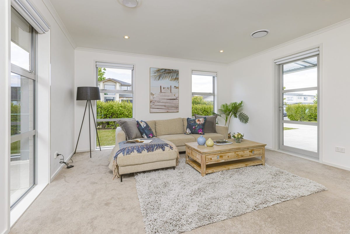 29 Paso Fino Crescent, Karaka, Papakura - Carousel 2