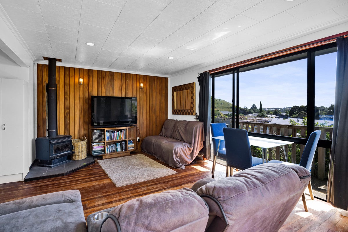 3 Ward Place, Marfell, New Plymouth - Carousel 2