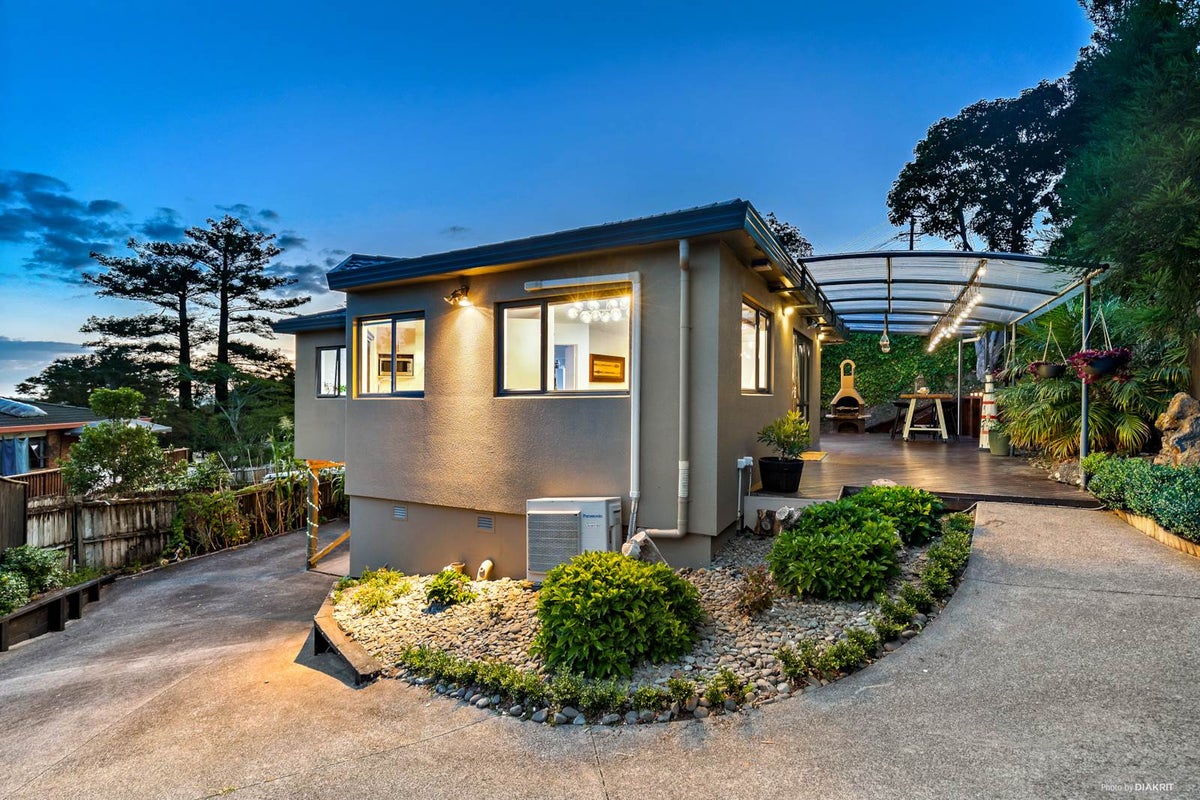 2/120 Manuka Road, Bayview, Auckland - Carousel 1
