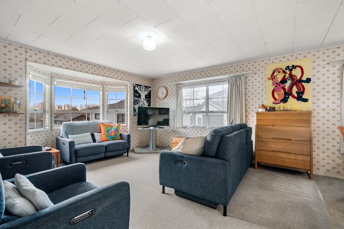 6 Glenmary Place, Papatoetoe, Auckland - Carousel 2