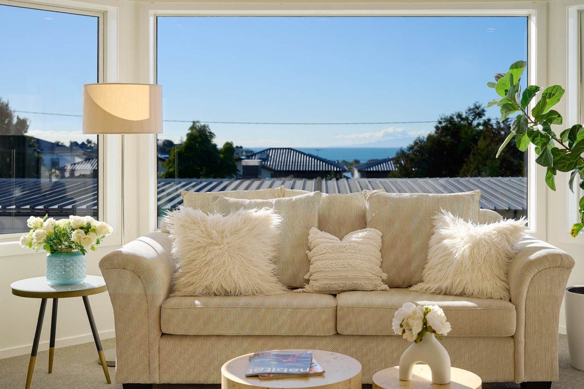 1/49 Hastings Road, Mairangi Bay, Auckland - Carousel 2