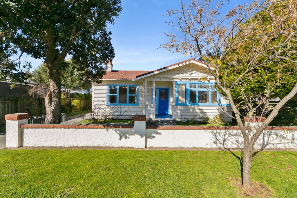 132 William Street, Petone, Lower Hutt - Carousel 1