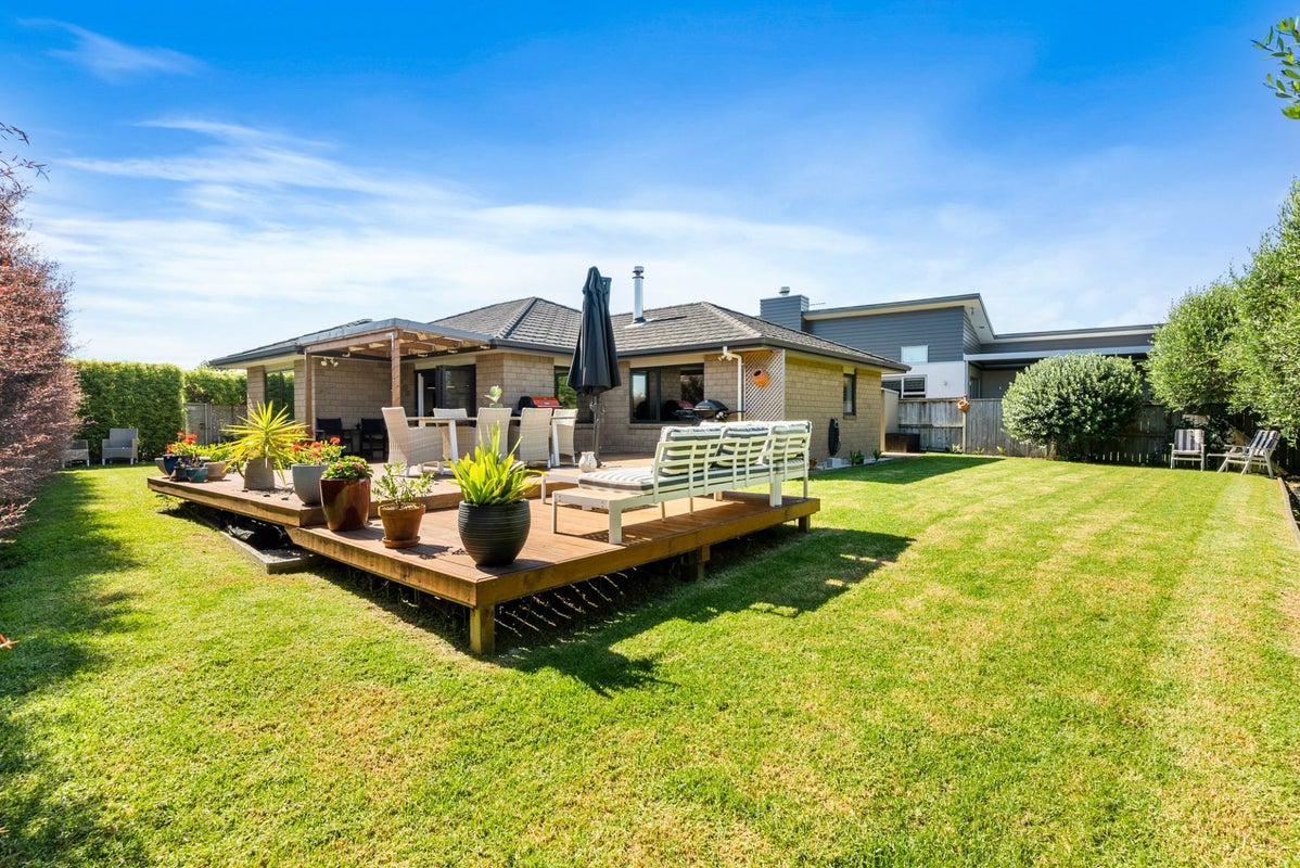 28 Columbia Crescent, Beachlands, Auckland - Carousel 2