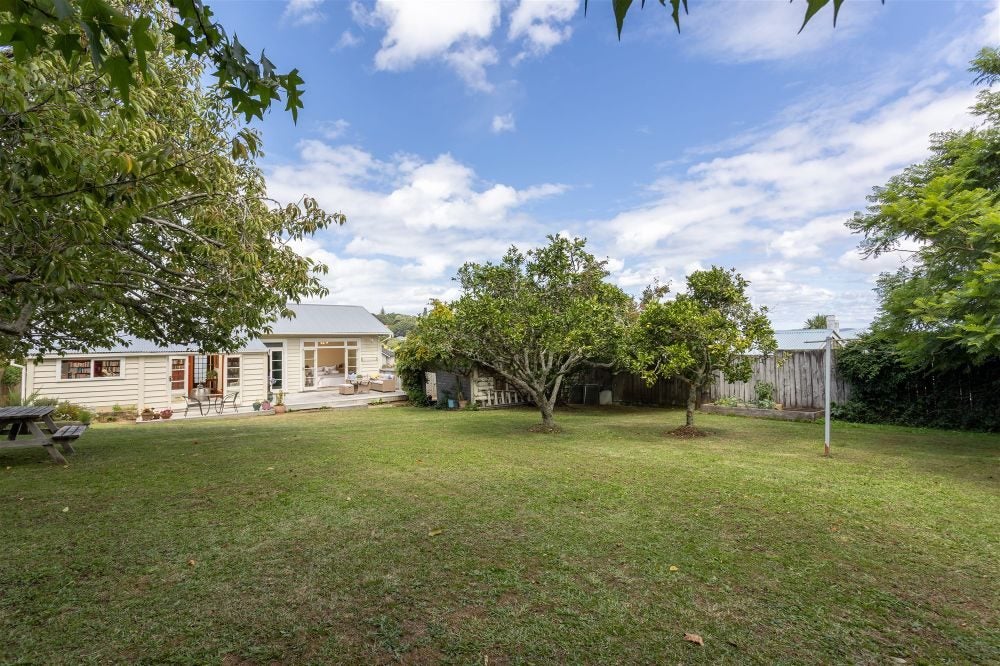 27 Atherton Road, Epsom, Auckland - Carousel 2