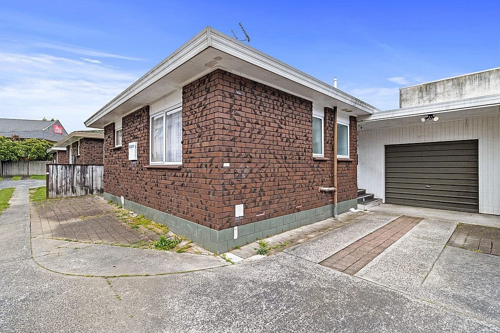 11B Willoughby Street, Whitiora, Hamilton - Carousel 2