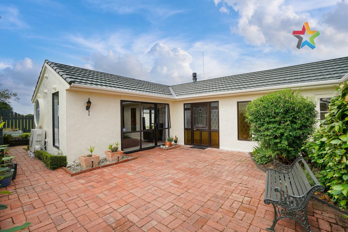 17 Skye Street, Heidelberg, Invercargill - Carousel 1