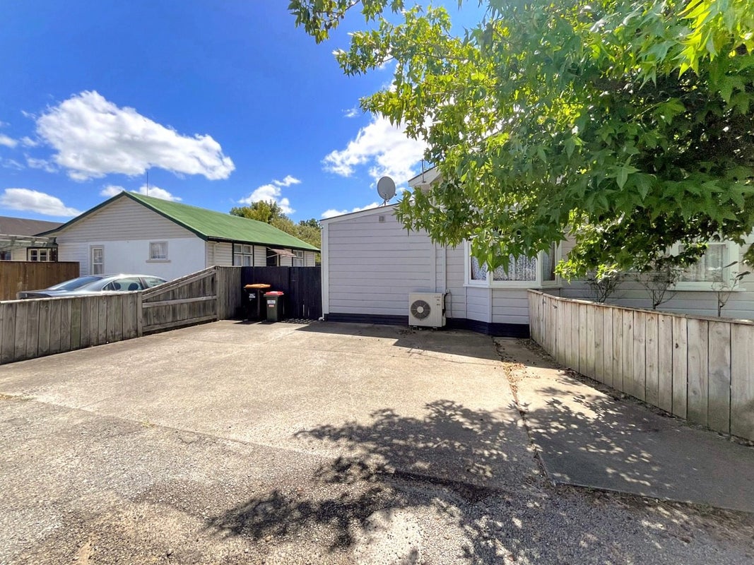 92A Milson Line, Milson, Palmerston North - Carousel 13