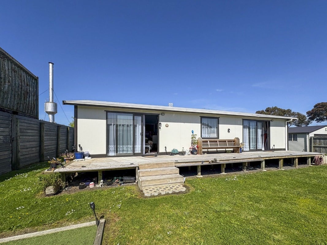 49B Hakeke Street, Whanganui East, Whanganui - Carousel 2