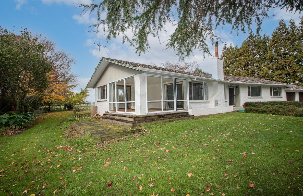 654 Victoria Road, Pukemoremore, Cambridge - Carousel 1