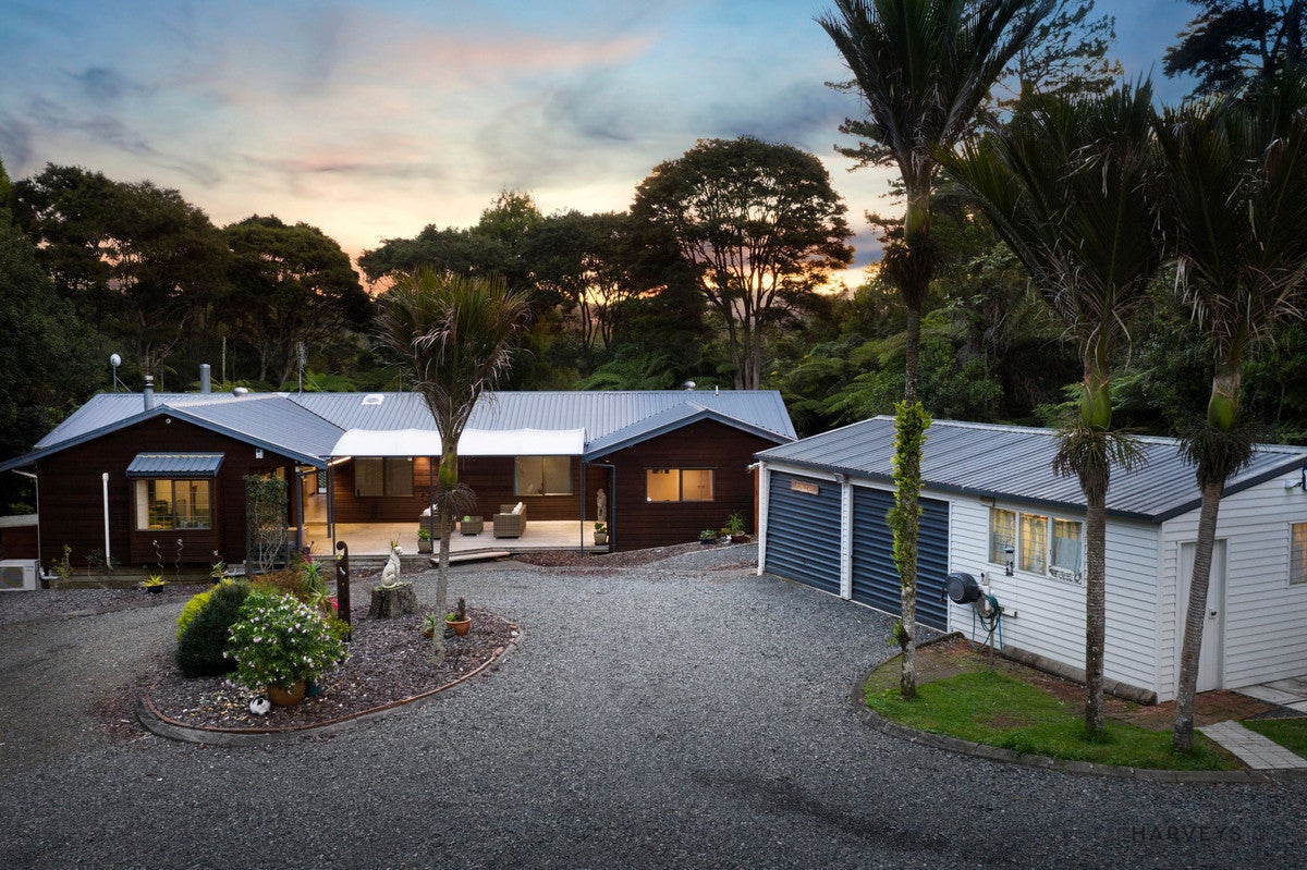 161 Carter Road, Oratia, Auckland - Carousel 1