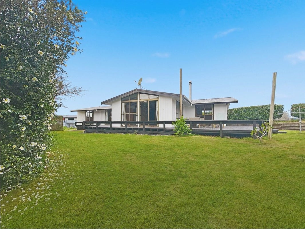 42 Waianiwa Place, Tokoroa, Tokoroa - Carousel 1