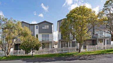 176 Hendon Avenue, Mount Albert, Auckland - Carousel 1
