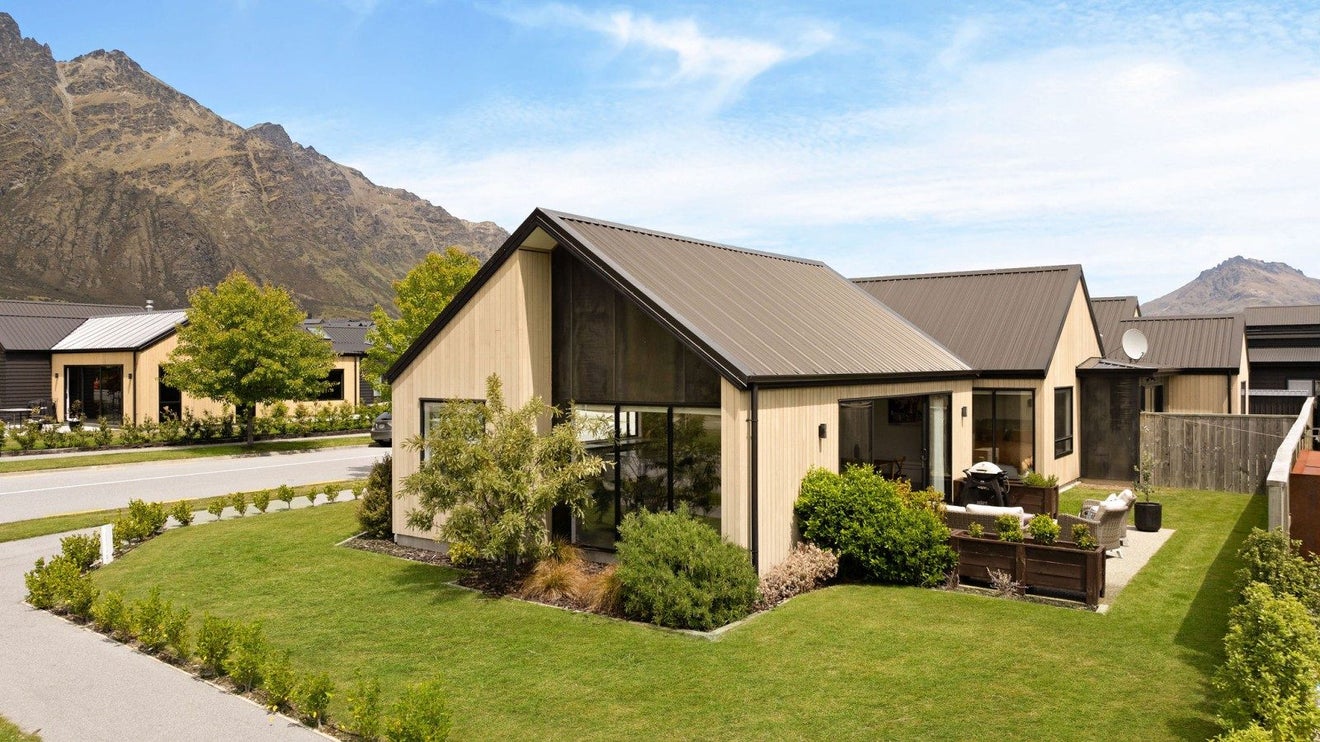 41 Bannister Street, Jacks Point, Queenstown - Carousel 50