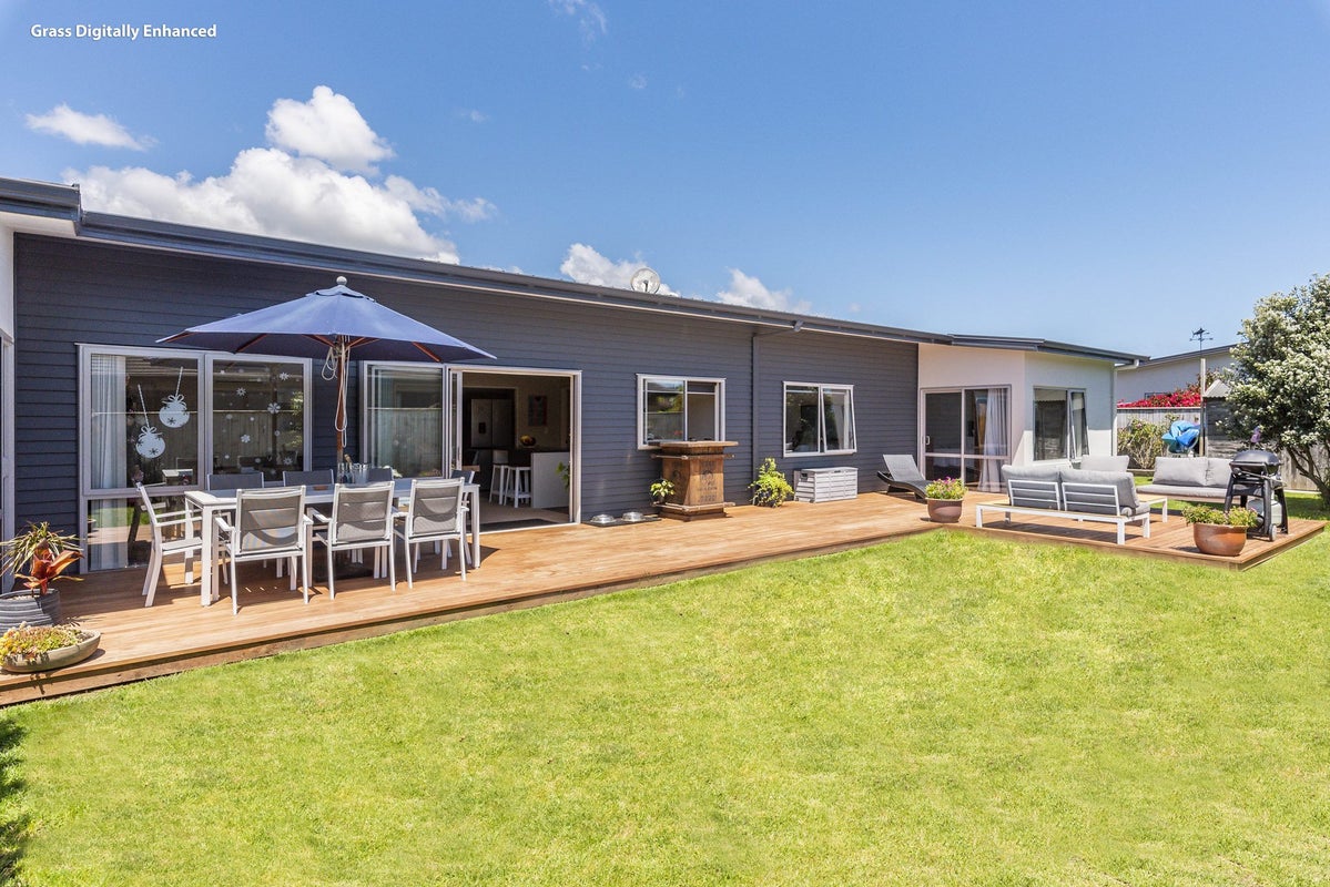 44 Kotuku Drive, Paraparaumu Beach, Paraparaumu - Carousel 1