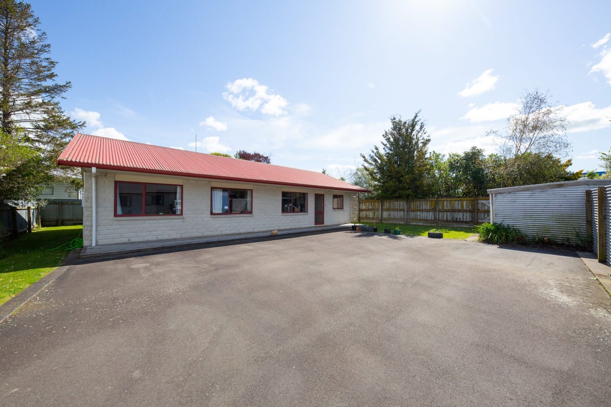 131A Church Street, West End, Palmerston North - Carousel 13