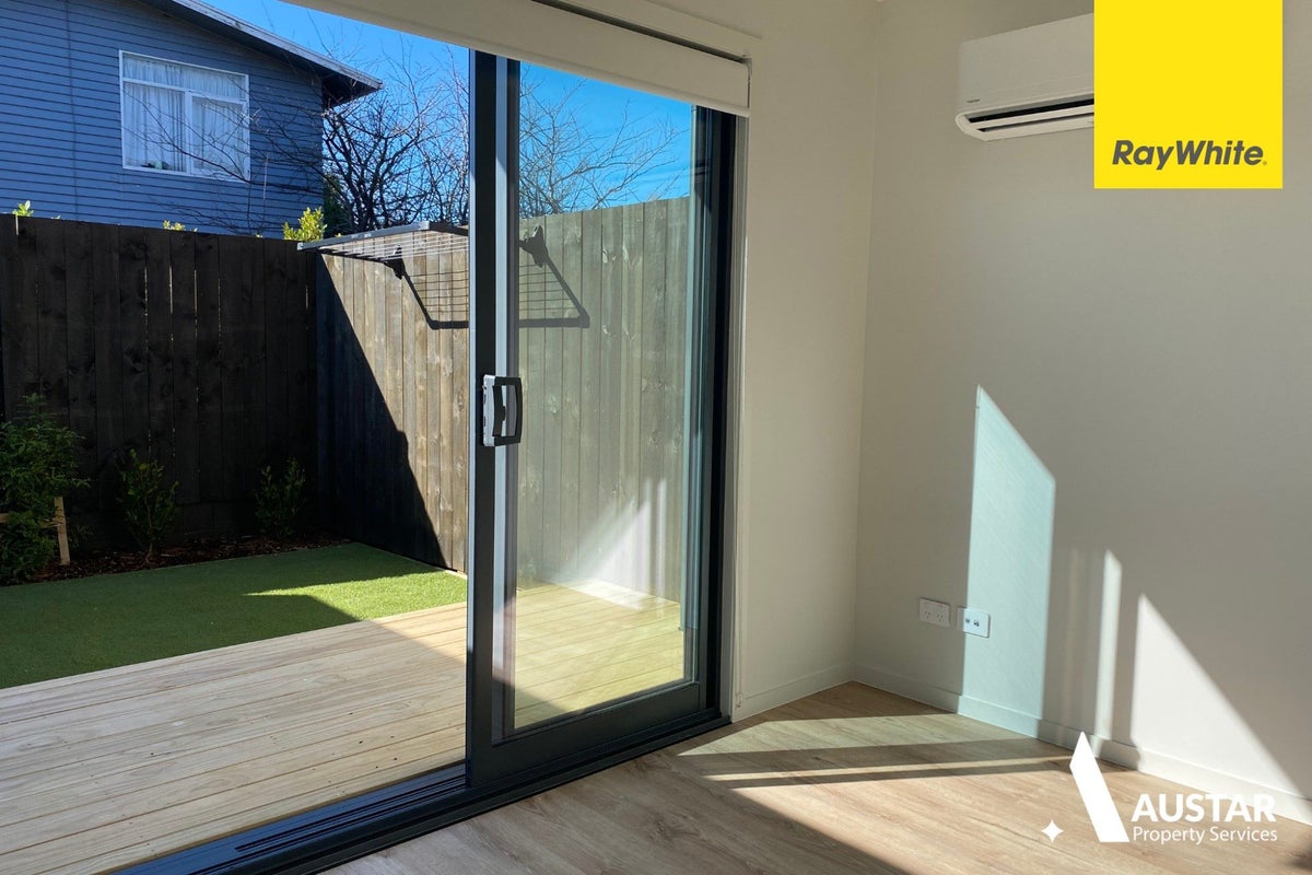 3/169 Beach Haven Road, Beach Haven, Auckland - Carousel 2