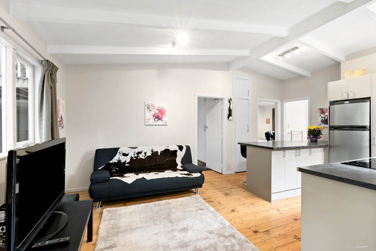 2/129 ESKDALE Road, Birkdale, Auckland - Carousel 2