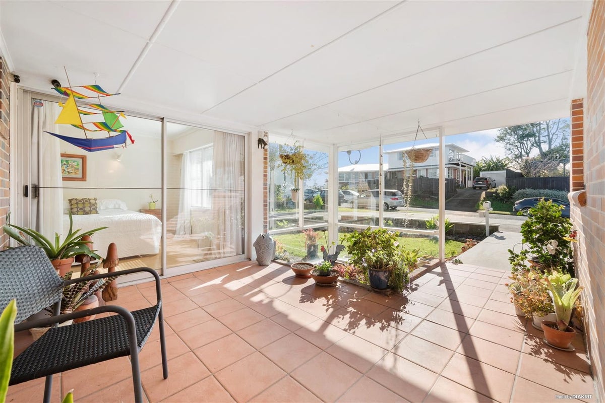 3 Speedy Crescent, Hillcrest, Auckland - Carousel 20