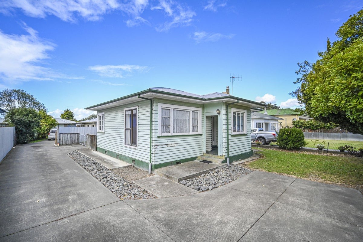226 Mayfair Avenue, Mayfair, Hastings - Carousel 1